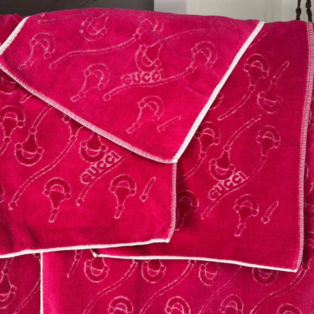 Vintage Gucci Towel Set 5 Piece Burgundy Cotton Horsebit Stirrup Monogram Auth